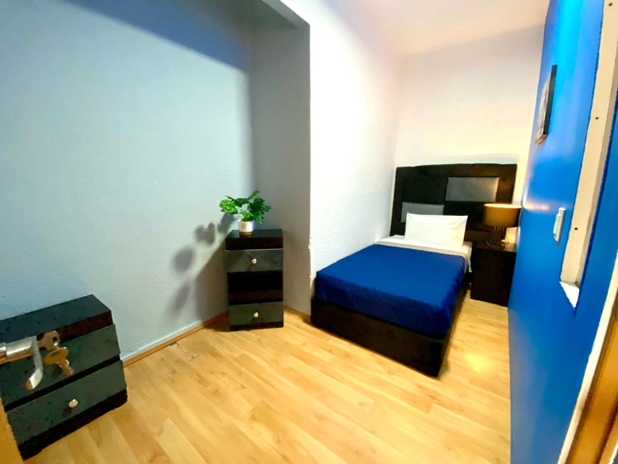 Roomies Hostel - World Trade Center เม็กซิโกซิตี้ ภายนอก รูปภาพ