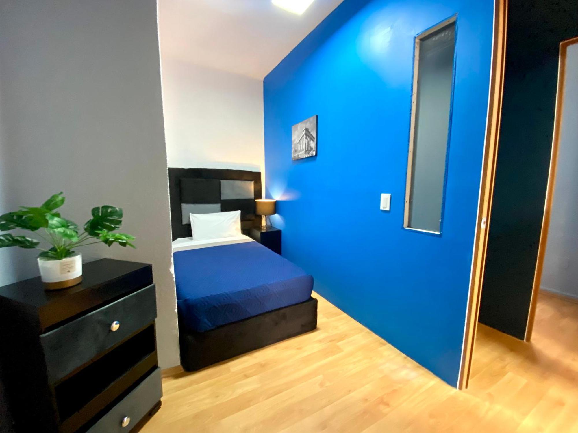 Roomies Hostel - World Trade Center เม็กซิโกซิตี้ ภายนอก รูปภาพ