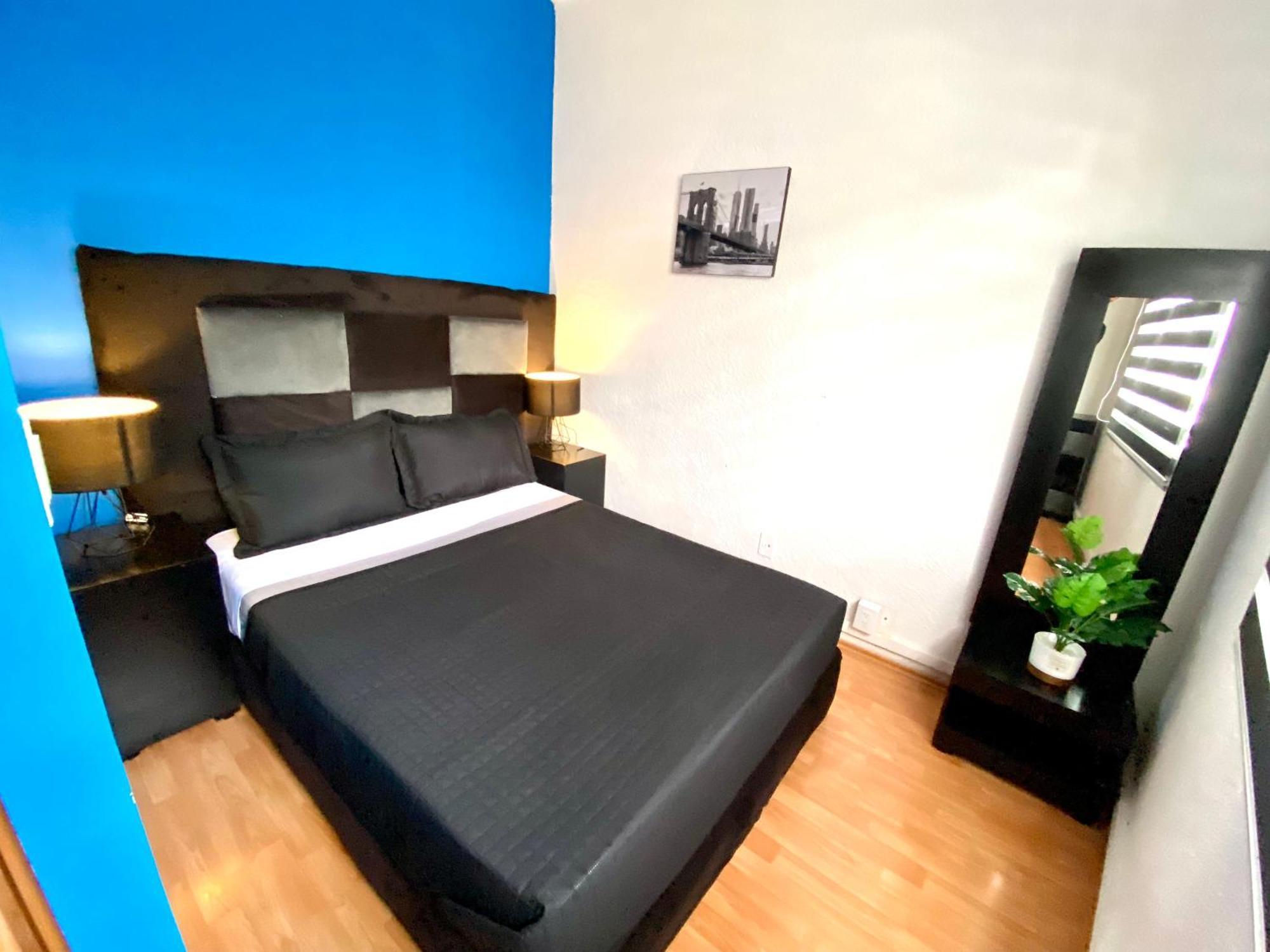 Roomies Hostel - World Trade Center เม็กซิโกซิตี้ ภายนอก รูปภาพ