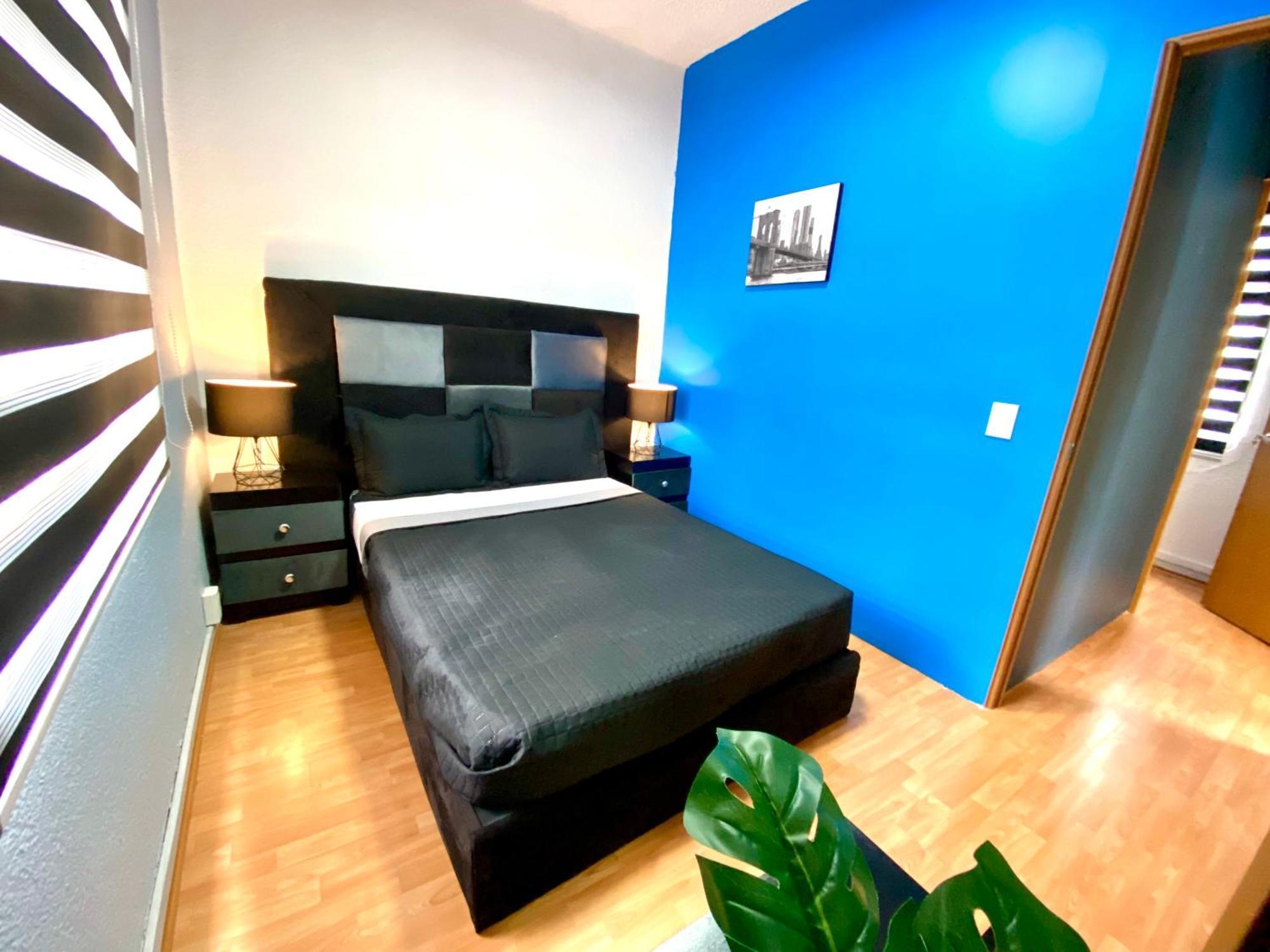 Roomies Hostel - World Trade Center เม็กซิโกซิตี้ ภายนอก รูปภาพ
