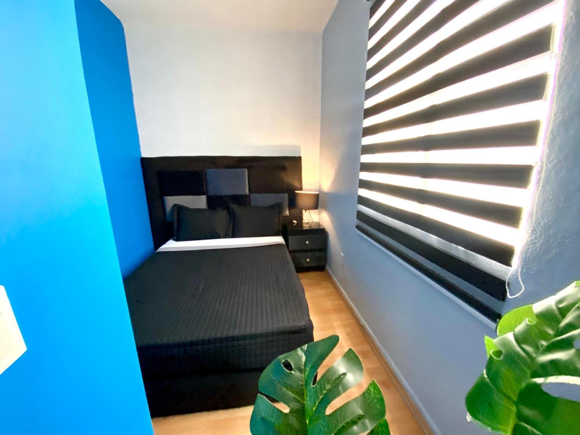 Roomies Hostel - World Trade Center เม็กซิโกซิตี้ ภายนอก รูปภาพ