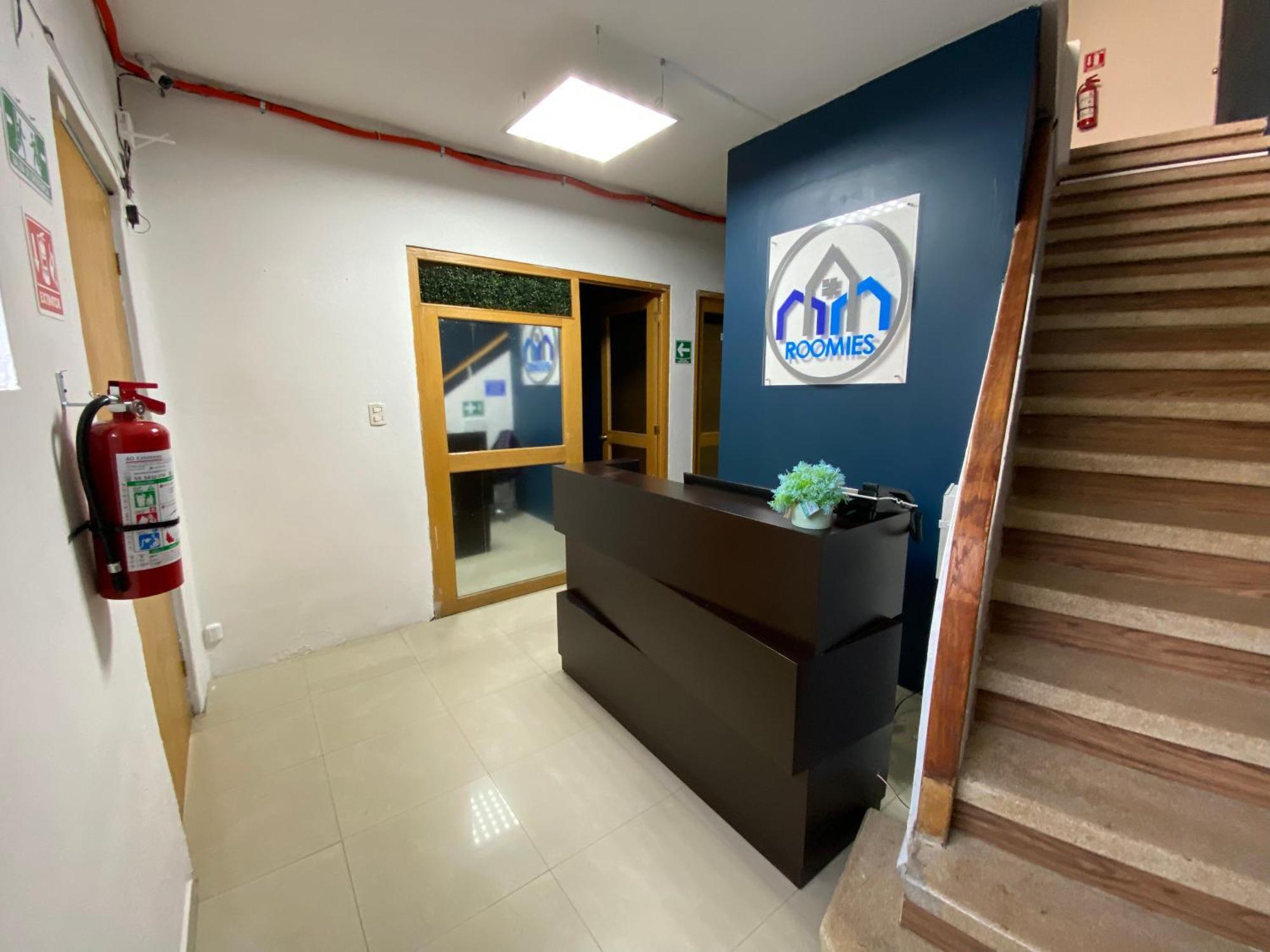 Roomies Hostel - World Trade Center เม็กซิโกซิตี้ ภายนอก รูปภาพ