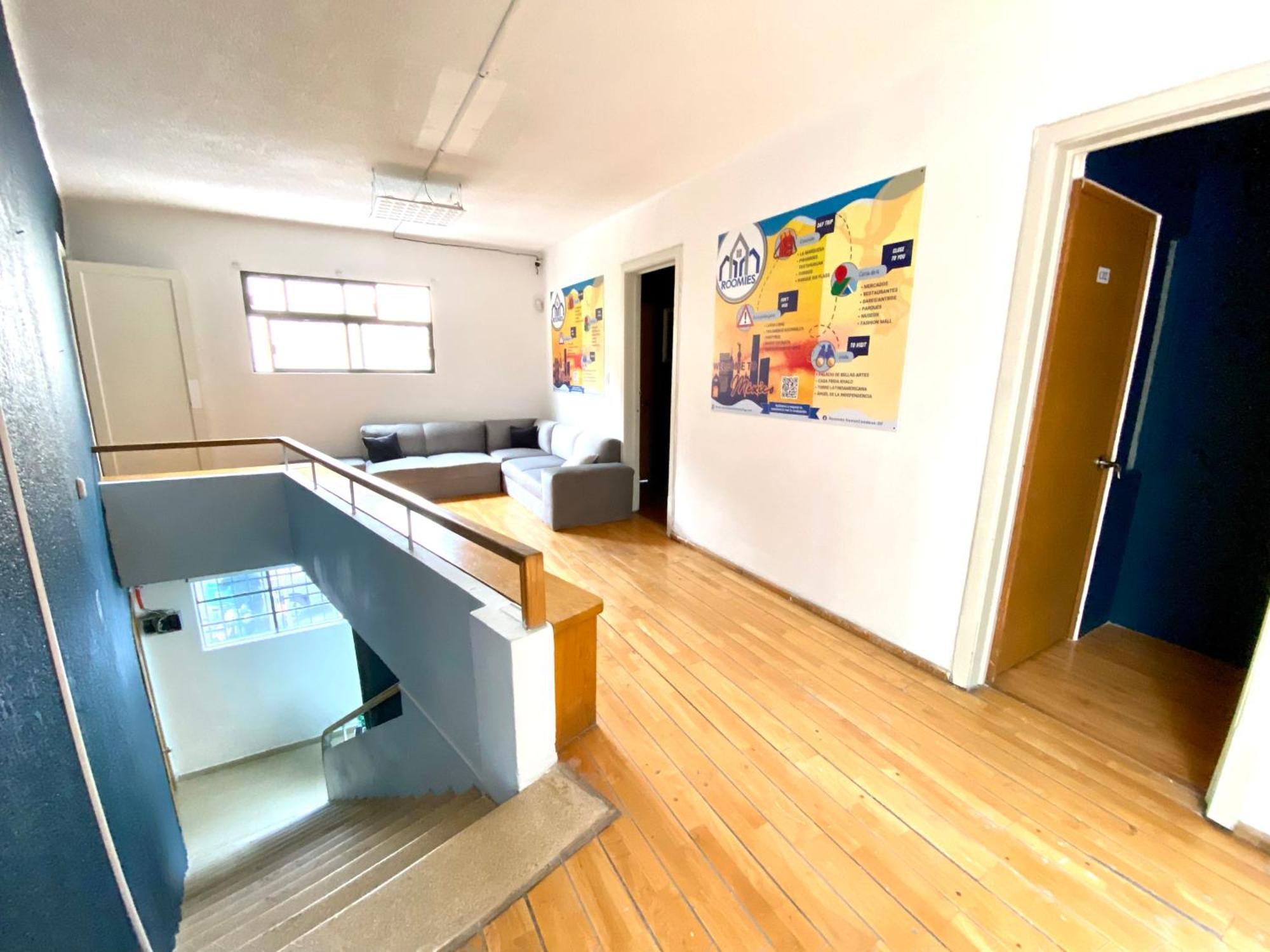 Roomies Hostel - World Trade Center เม็กซิโกซิตี้ ภายนอก รูปภาพ